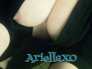AriellaXO