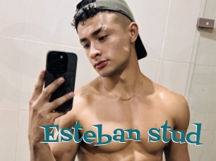 Esteban_stud