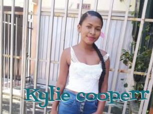 Kylie_cooperr