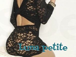 Luna_petite