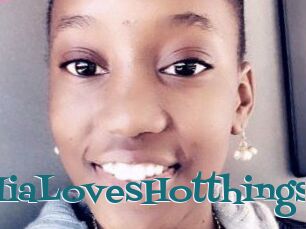 MiaLovesHotthings