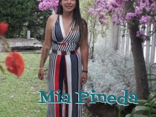 Mia_Pineda