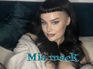 Mia_mack