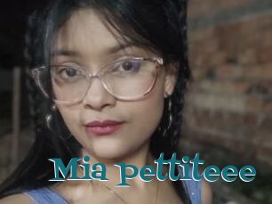 Mia_pettiteee