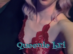 Queenie_bri